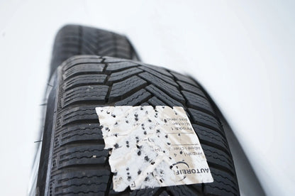 BMW Série 1 Série 2 F40 F44 Roues d'hiver Pneus d'hiver 225 55 16 pouces 7mm