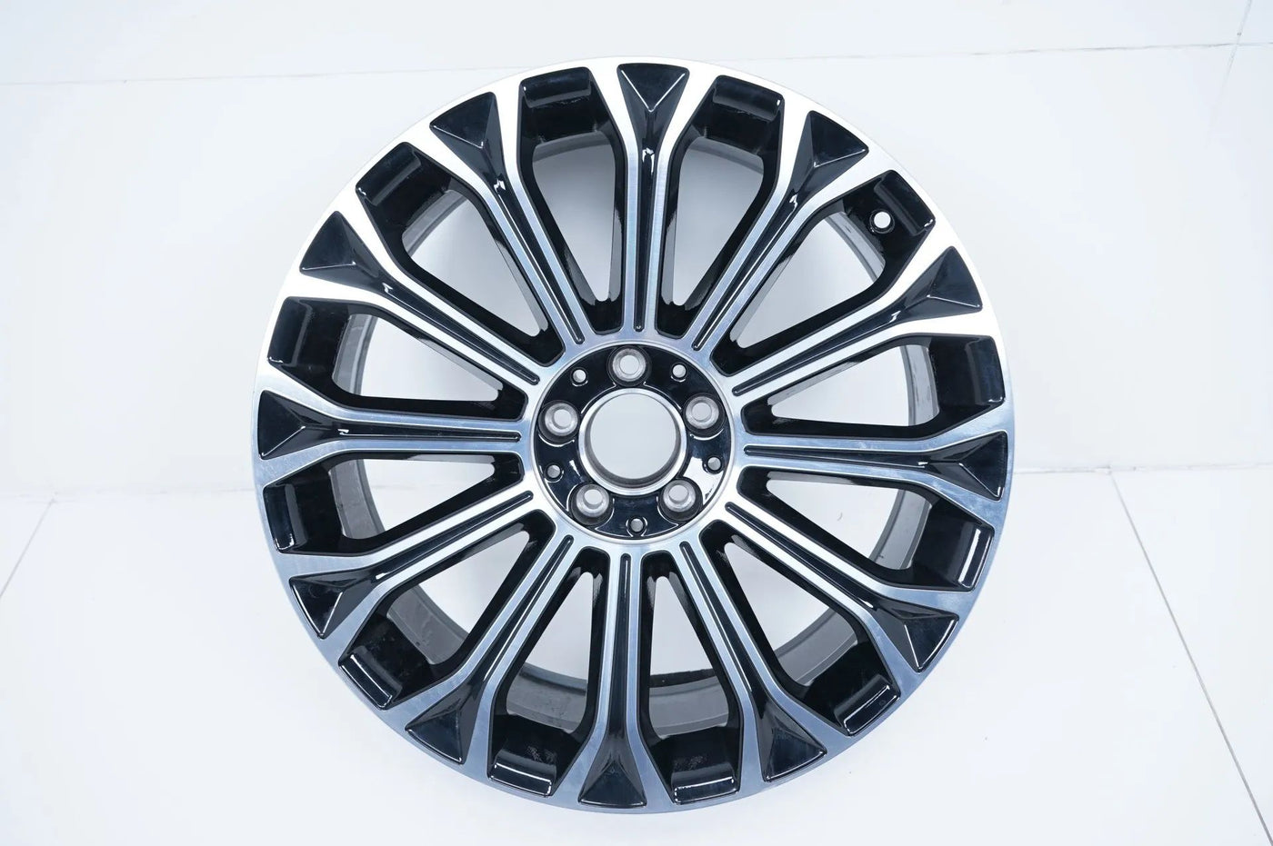 1 x Mercedes S-Class Maybach W222 Alloy Wheel 20 Inch A2224015800 8.5J
