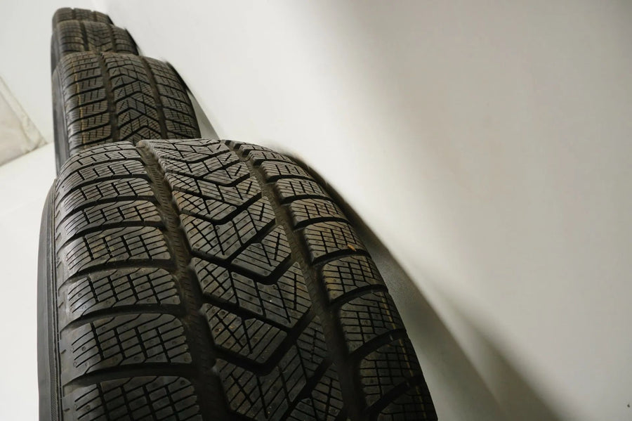WieNeu Maserati Levante Winterreifen Winterräder 255 60 18 Zoll