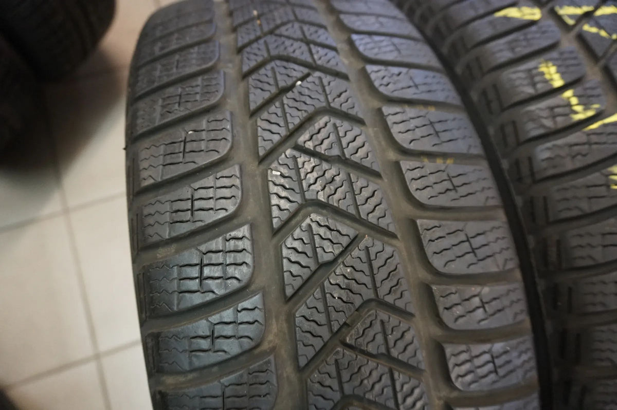 Original Mercedes C-Class W205 S205 18 inch Alloy Wheels Winter Wheels Winter Tires Detailansicht 8