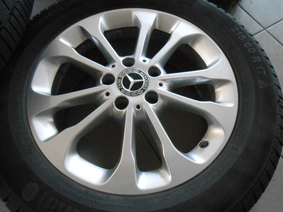 Original Mercedes GLA X156W156 Alufelgen Winterräder Winterreifen 215 60 R17 7mm Detailansicht 6