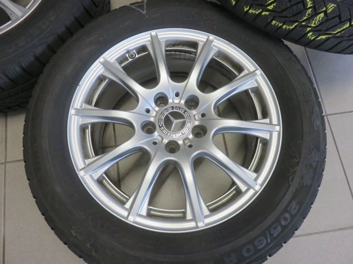 Original Mercedes C-Class W205 S205 Alloy Wheels Winter Tires 205 60 R16 7mm Detailansicht 4