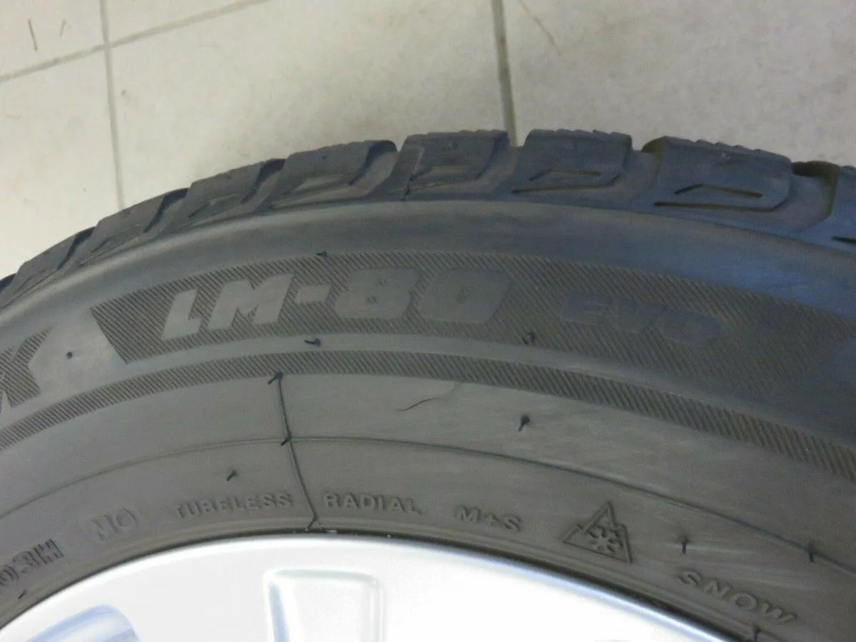 Original Mercedes GLC X253 Alufelgen Winterräder Winterreifen 235 60 R18 7mm Detailansicht 10