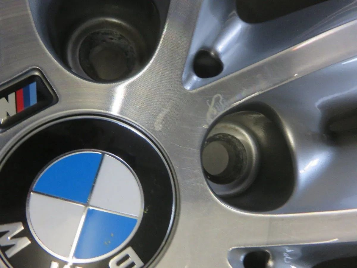 Original BMW X1 F48 X2 F39 18 Zoll Alufelgen M570 Winterreifen Detailansicht 6
