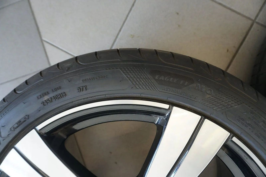 Original Mercedes C-Klasse W206 S206 Alufelgen Sommerreifen 225 45 245 40 R18