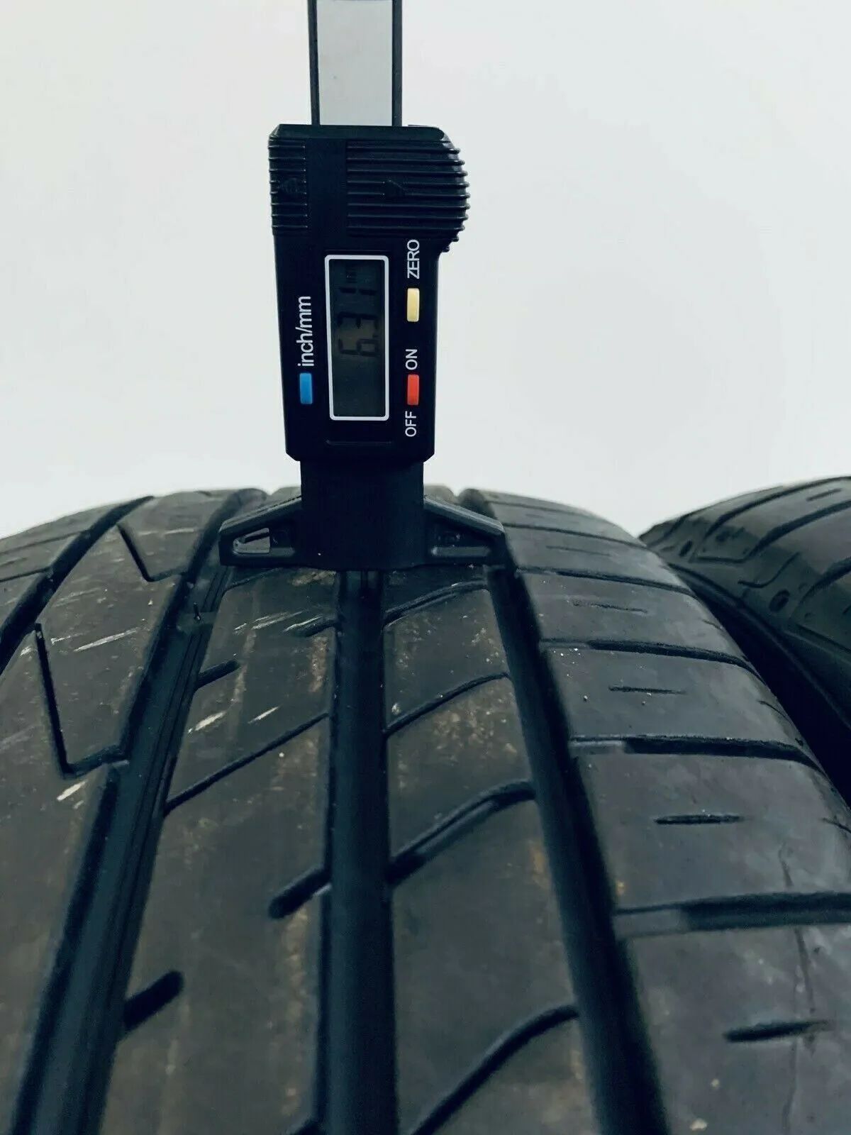 2 X 225 60 R18 104W Sommerreifen Hankook Ventus S1 Evo2 RSC Runflat 2016 6mm Detail view 4