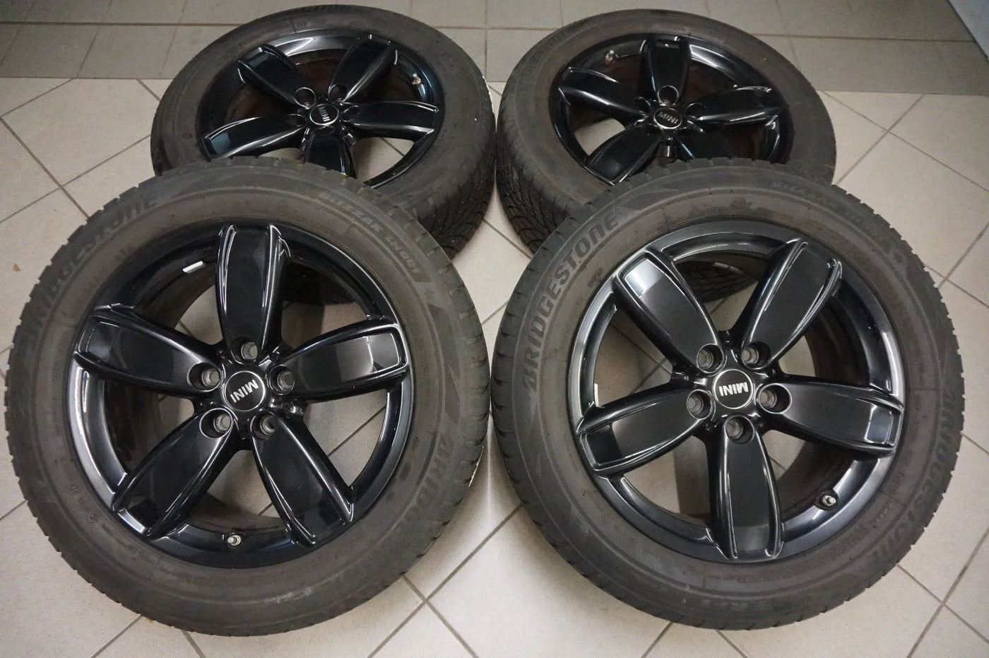 Original Mini Countryman F60 SE Alloy Wheels Winter Wheels Winter Tires 225 55 R17