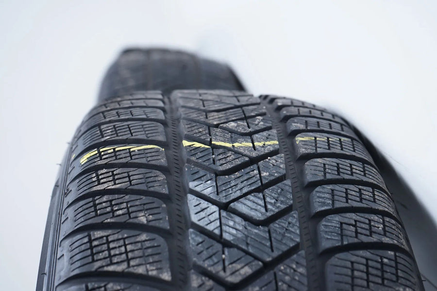 Mercedes GLC W253 X253 zimní pneumatiky zimní kola 235 60 18 palců