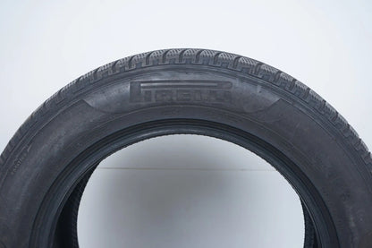 2x Pirelli winter tires 235 60 18 inch DOT17/16 MO approx. 4mm tread depth