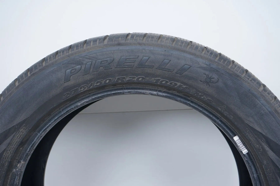 1 pneu hiver Pirelli DOT14 MO 275/50/20 pouces, épaisseur approximative 4 mm