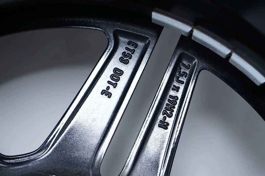 Mercedes GLA GLB X247 H247 TOP cerchi in lega AMG da 19 pollici pneumatici estivi 235 50 R19 6 mm