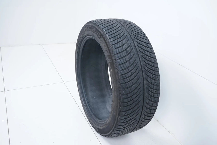 1 pneu hiver Michelin Pilot 255/45/20 pouces DOT21 BMW*, profondeur de sculpture d'environ 4 mm