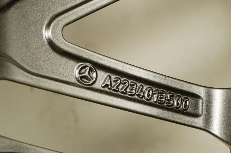 Original Mercedes S-Klasse W223V223 Alufelgen mit neuen Winterreifen 255 45 285 40 R19
