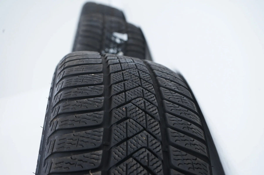 Pneus/jantes hiver 225/45/18 pouces pour Mercedes Classe C W206