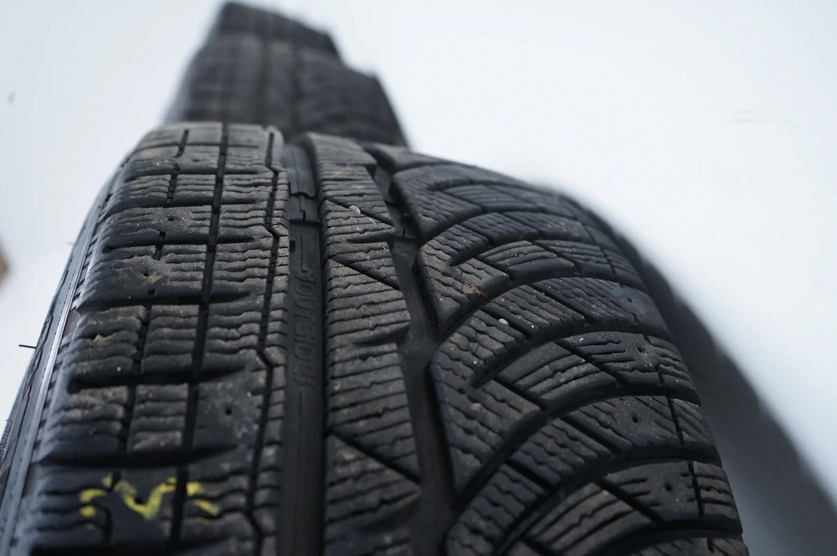 BMW Armored 7 Series F03 PAX Winter Wheels Winter Tires 245 710 R490 Detailansicht 9