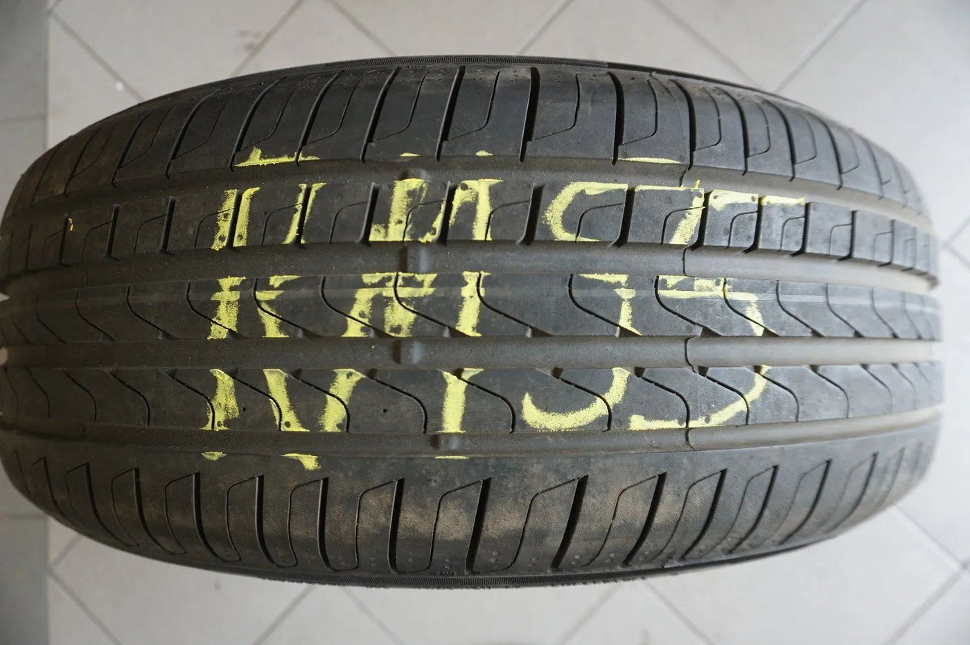 1 X 225 50 R18 99W Pneu été Pirelli Cinturato P7 * 2015