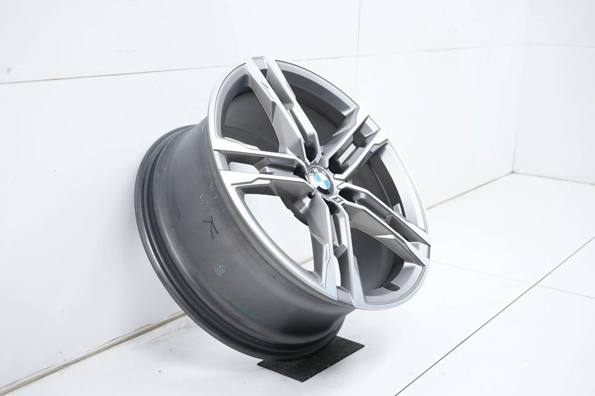 1 x originální BMW řady 1 řady 2 F44 F40 hliníkový disk 18 palců 556M 8053524 Detailní zobrazení 2