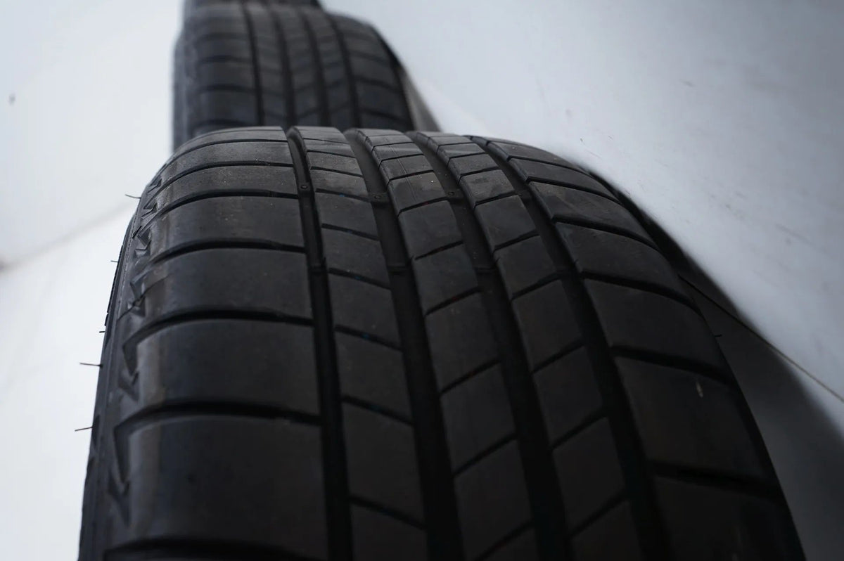 Volkswagen VW Golf 8 summer tires, summer wheels 205 55 16 inch Detailansicht 9