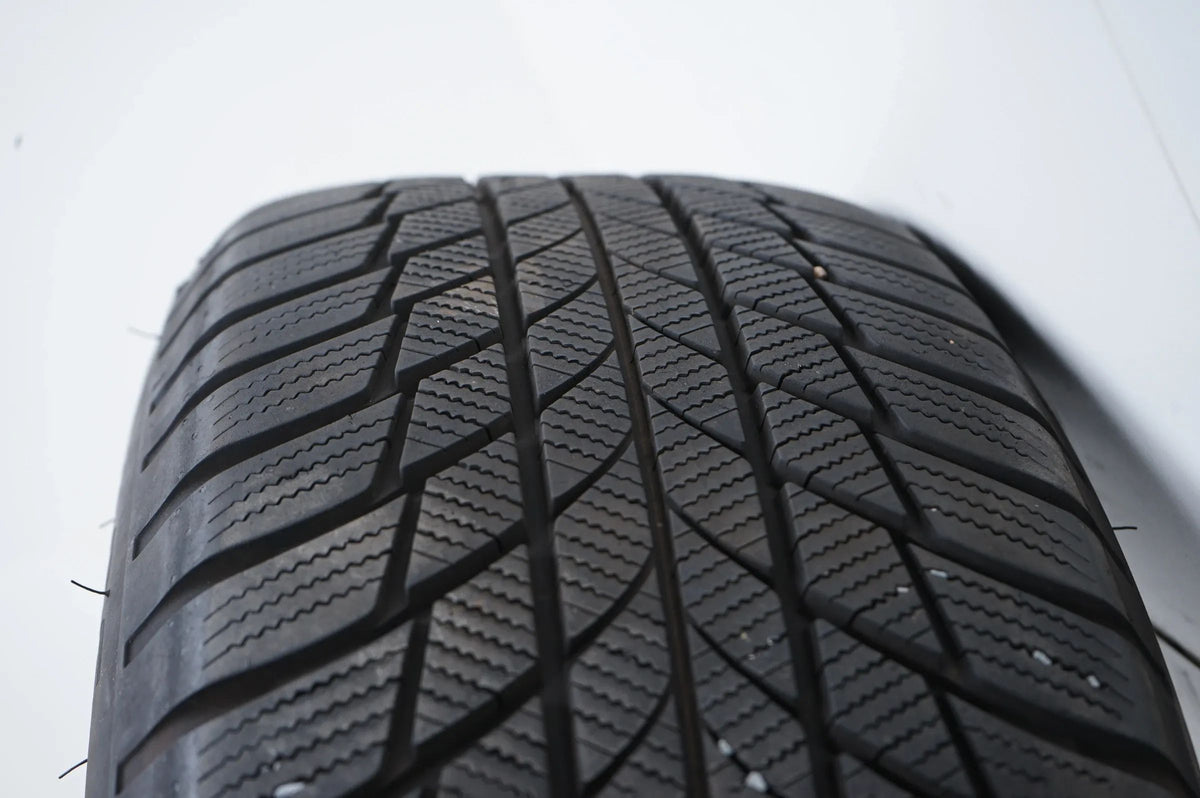 BMW X3 X4 G01 G02 Winter Tires Winter Wheels 225 60 18 inch Detailansicht 12