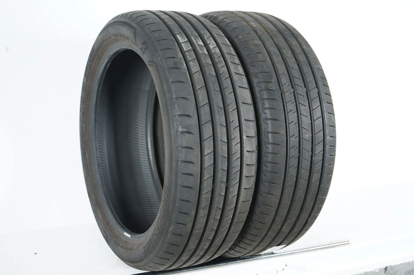 2 x Sommerreifen Bridgestone 245 45 20 Zoll DOT23 ca.6mm Bmw*