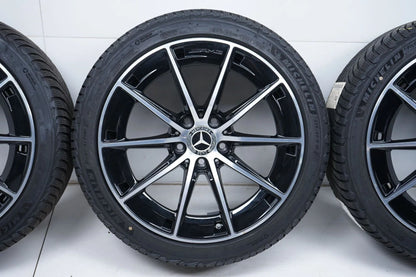 Mercedes CLA35 C118 Allwetterräder mit neuen Allwetterreifen 235 40 18 Zoll