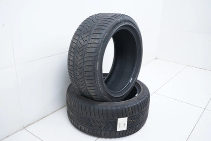 2x Winter tires 275 40 18 inch Pirelli approx. 3 mm tread depth DOT19 MO