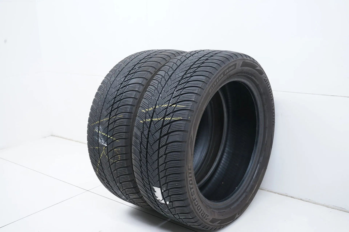 2x Bridgestone winter tires 235 50 19 inch DOT21 approx. 3mm tread depth Detail view 3