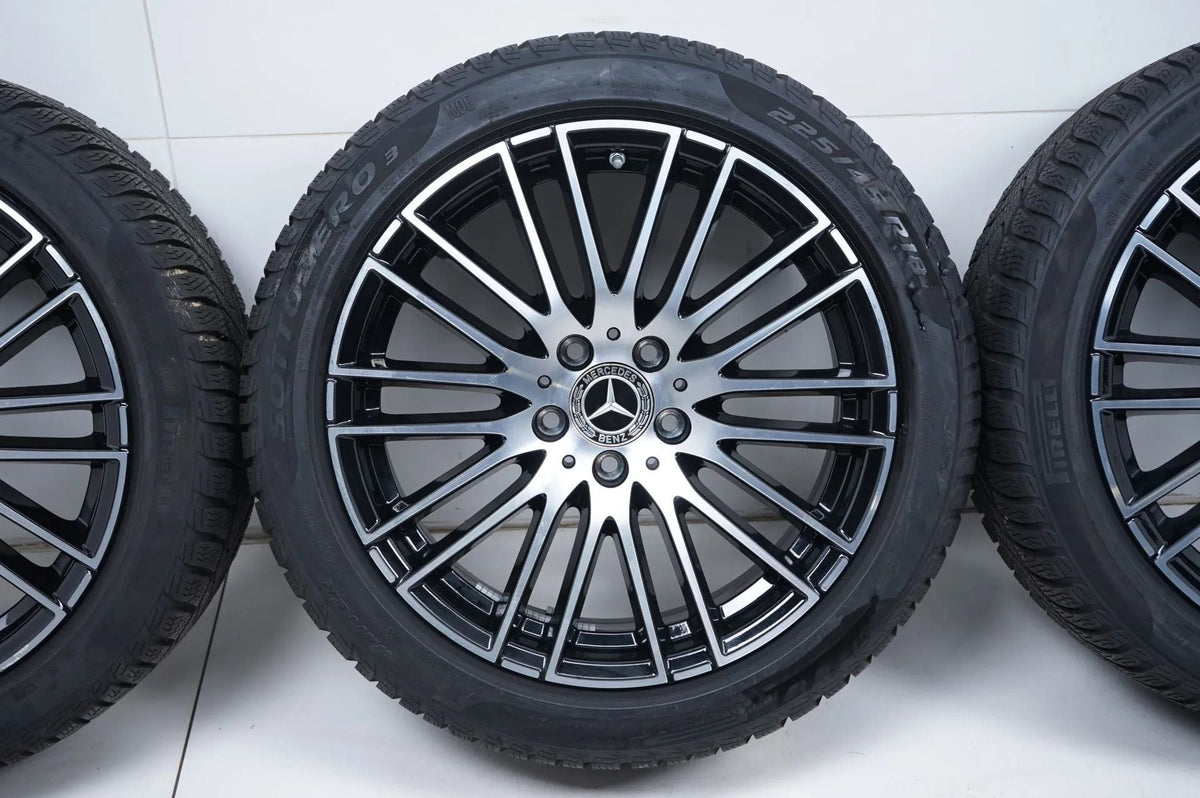 Mercedes C Klasse W206 Allwetterräder mit neuen Allwetterreifen 225 45 18 Zoll