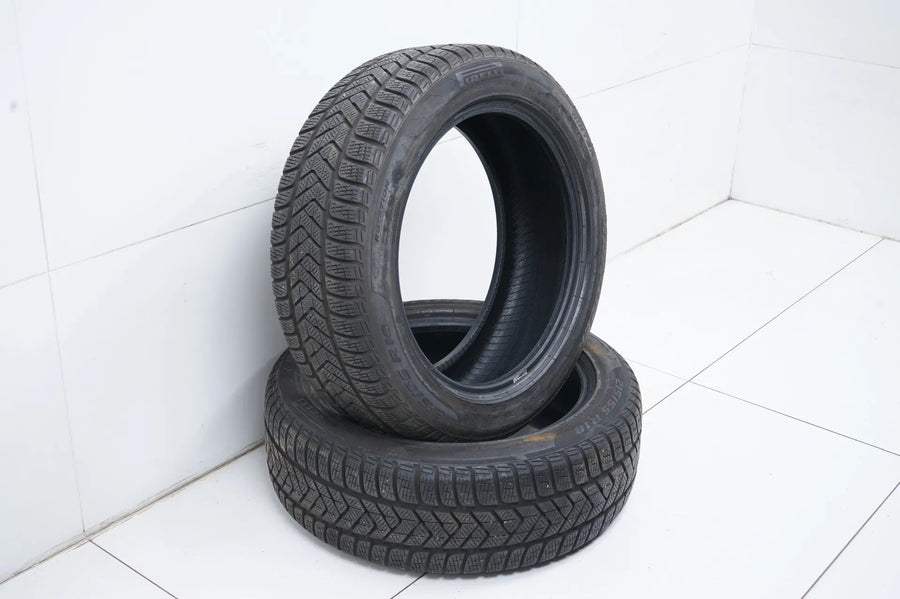 2 x Winter tires 215 55 18 inch Pirelli approx. 5 mm tread depth DOT15 MO