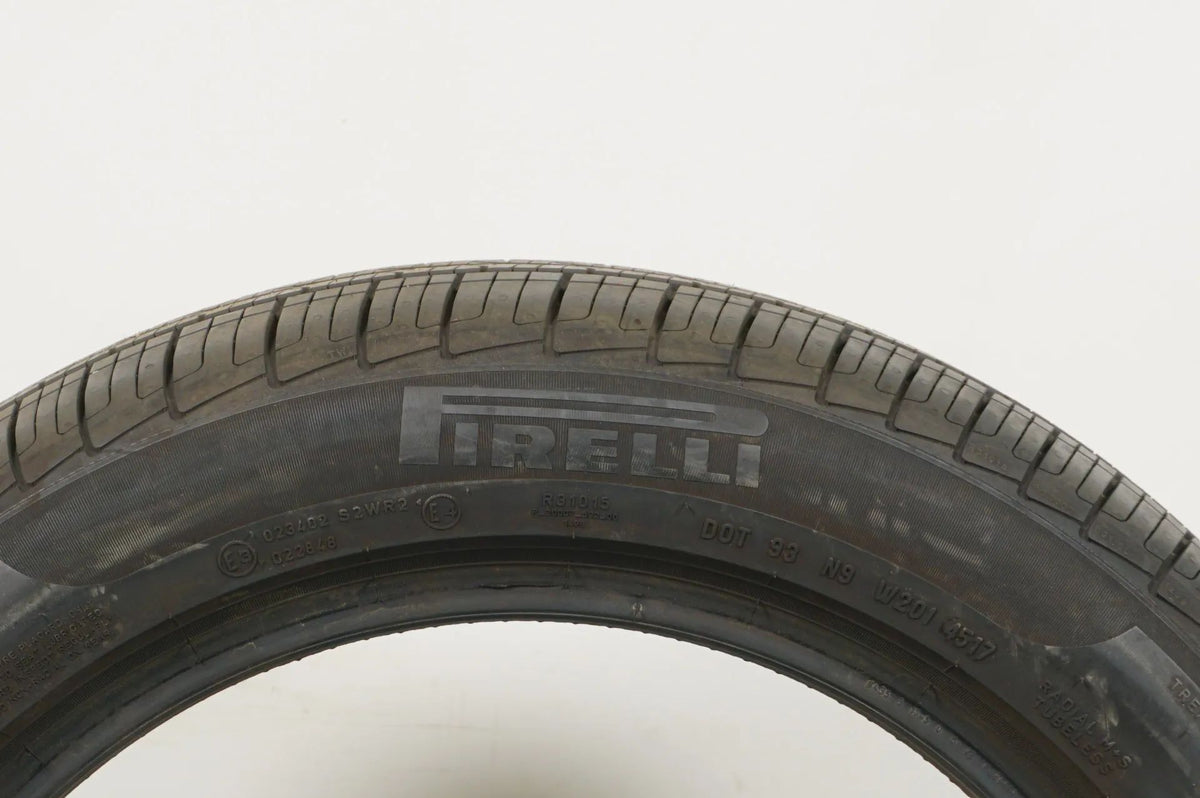 2x All-weather all-season tires 205/55/17 inch Pirelli approx. 7 mm tread depth DOT17 MO RFT Detailansicht 3