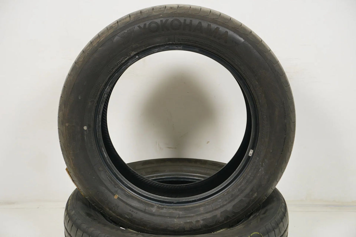 2 x Summer tires 225 60 18 inch Yokohama BMW* DOT17 approx. 7mm tread depth Detailansicht 2