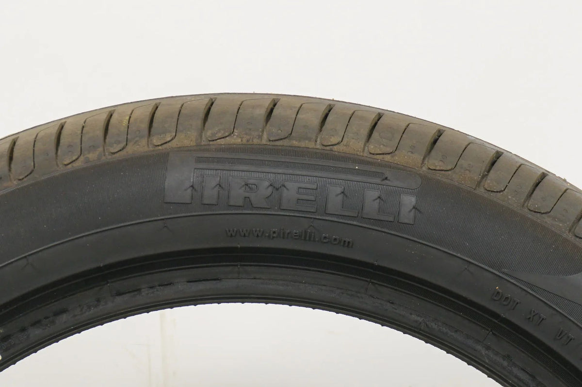 2 x Like New Summer Tires 235 50 20 inch Pirelli DOT18 MO Detailansicht 3