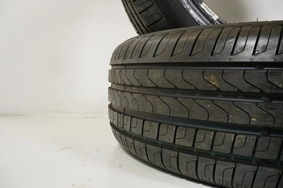 2 x Like New Summer Tires 235/50/20 inch Pirelli DOT17/18 MO