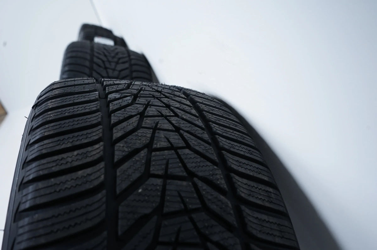 Mercedes C-Class Hybrid W206 New Winter Tires Winter Wheels 18 Inch Detailansicht 9