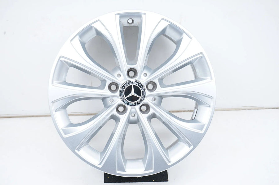 1 x Mercedes třídy C W205 hliníkový disk 17 palců A2054018700 8J