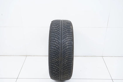 1 x Michelin winter tire 245/50 R19 inch DOT23 BMW* approx. 5mm tread depth RFT