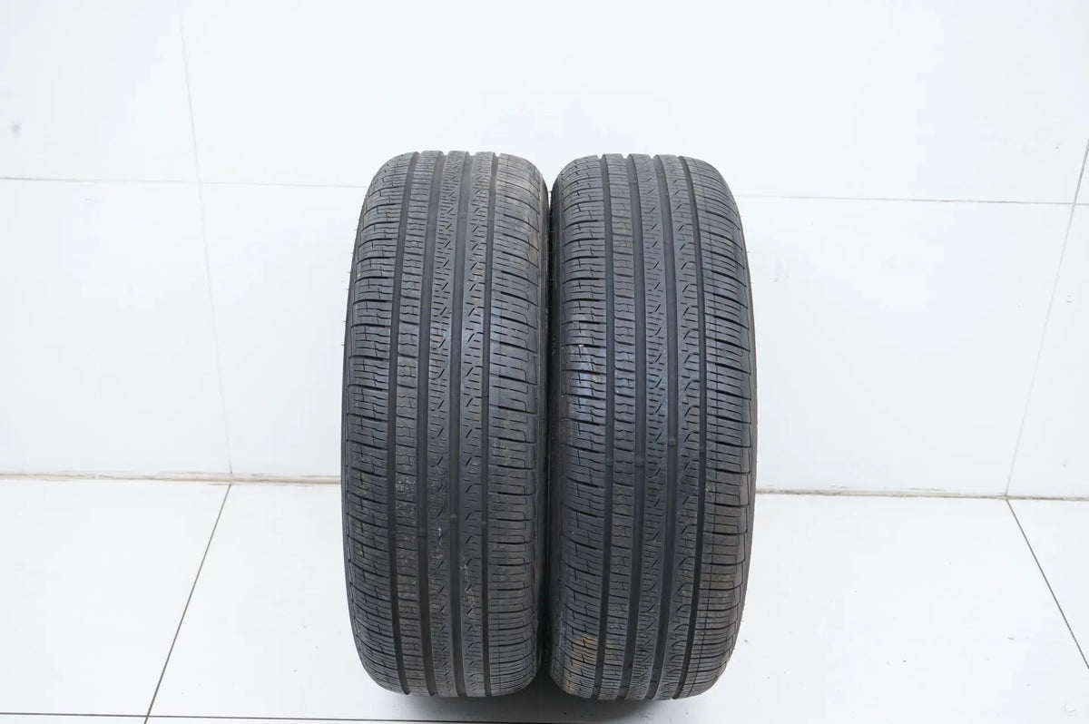 2x Allwetterreifen Pirelli 205 55 17 Zoll DOT21 ca. 5mm MO RFT Detailansicht 2