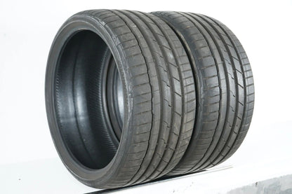 2 x Hankook summer tires 285 30 22 inch DOT22 approx. 6mm tread depth