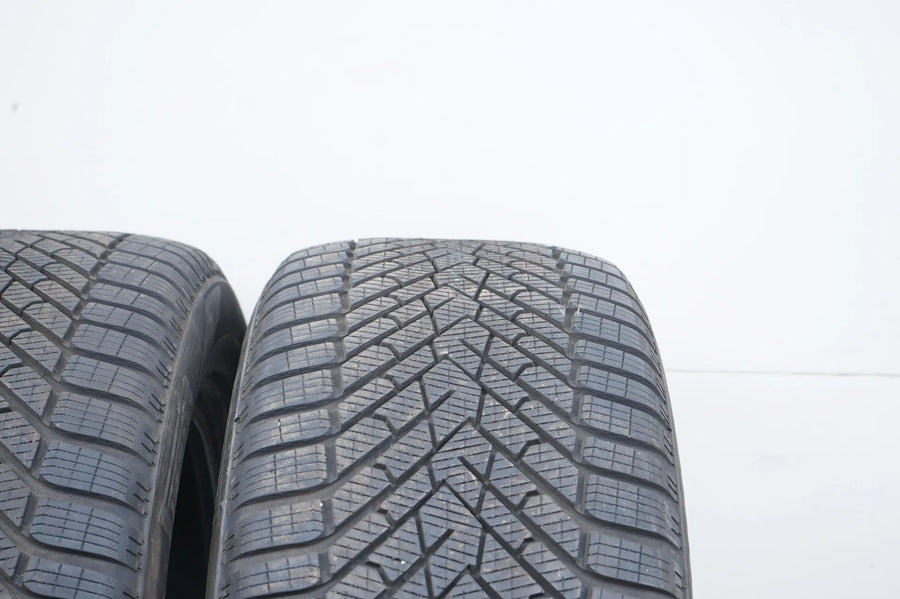 2 x Pirelli Winter 2 winter tires, 275/50/20 inch, DOT24, approx. 7mm tread depth