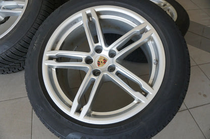 Original Porsche Macan 95B 19 Zoll Alufelgen Winterräder Winterreifen 2023 6,5mm