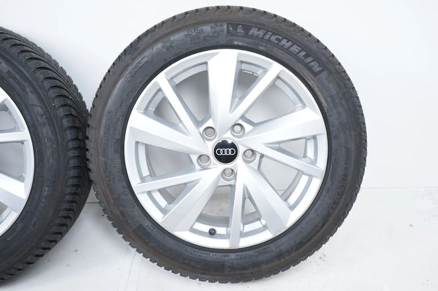 Jako nové Audi Q2 81A zimní kola zimní pneumatiky 215 55 17 palců 8 mm 81A601025C