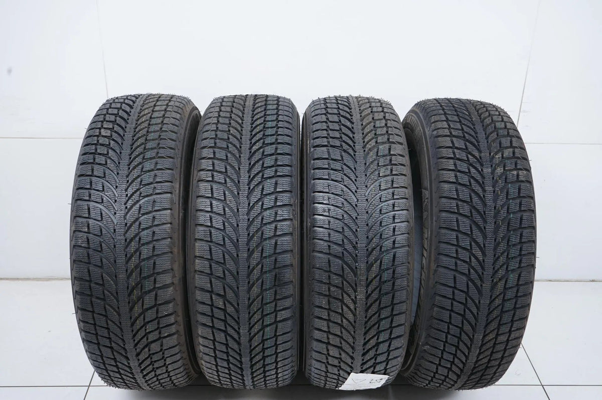 4x DEMO Winterreifen Michelin 235 65 17 Zoll DOT17 MO Detailansicht 2