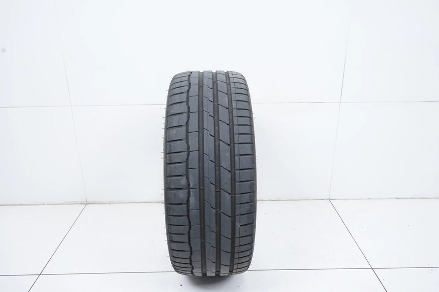 1 x Sommerreifen Hankook 245 35 21 Zoll  DOT20 ca. 6mm