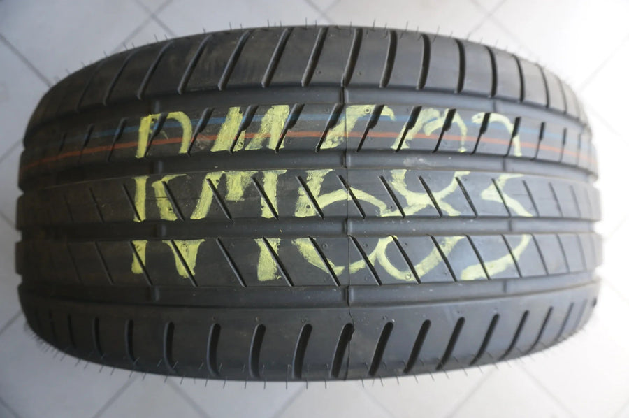 275 45 R20 110Y Sommerreifen Bridgestone Alenza 001* RSC RFT 2024 7mm
