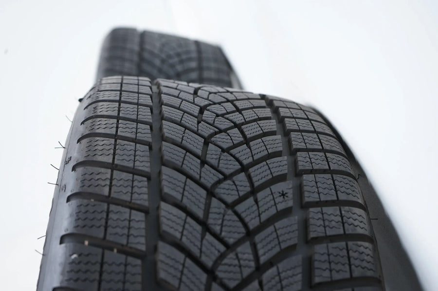 Pneumatici invernali, ruote invernali Mercedes Classe CLE W236 245 40 19 pollici A2364014100