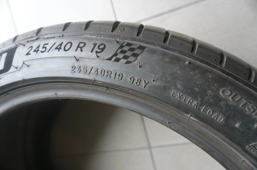 1 X 245 40 R19 98Y pneu été Michelin Pilot Sport 4 * ZP RSC RunFlat 2020 6mm