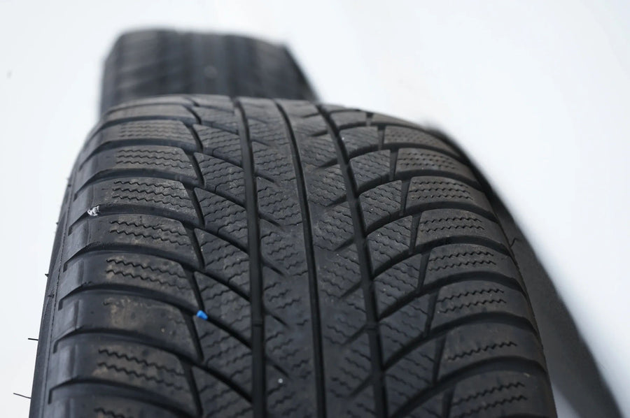 Bmw řady 3 a 4 G20 G21 zimní kola zimní pneumatiky 225 45 18 palců
