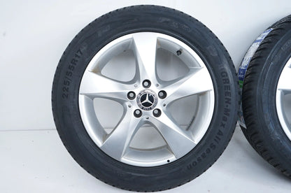 Mercedes Classe V W447 Pneus toutes saisons 17 pouces
