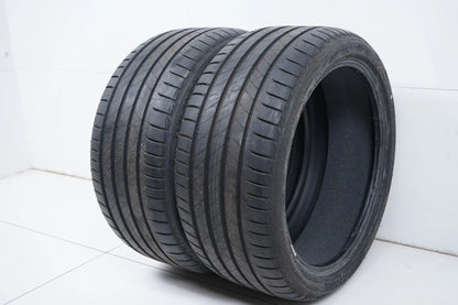 2 pneus été de démonstration Bridgestone 285/35/20 pouces DOT23 MO