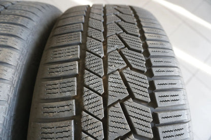 Jantes alu 19 pouces d'origine Porsche Taycan avec pneus hiver